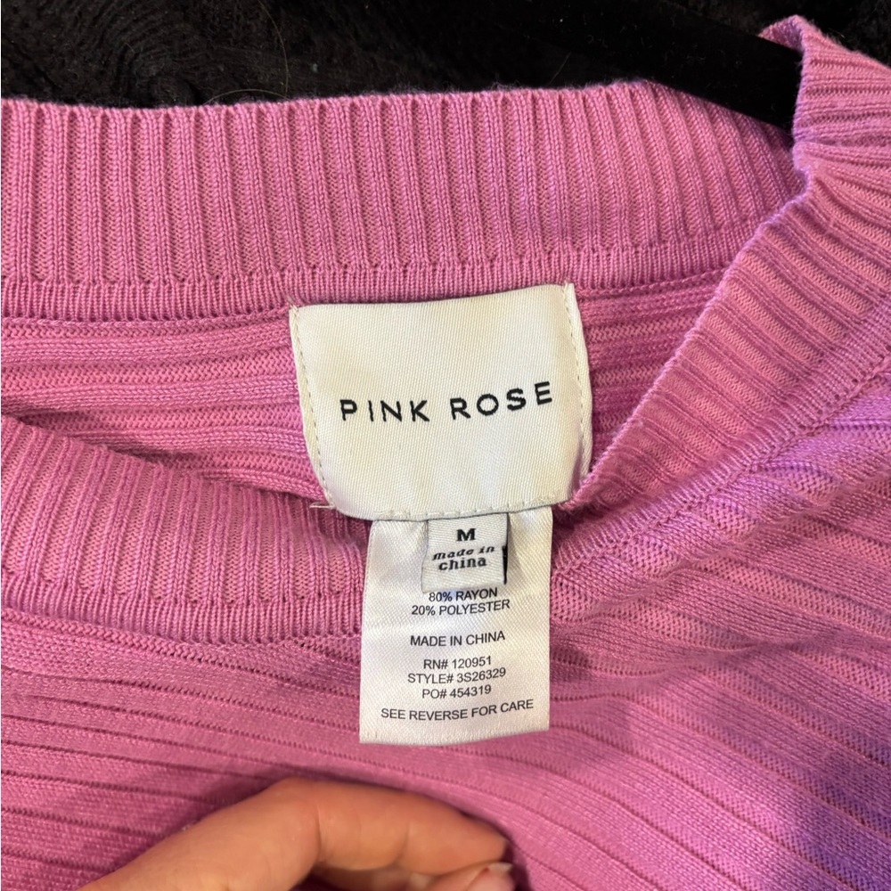 Pink Rose Ribbed Cropped Sweater - Picture 4 of 4